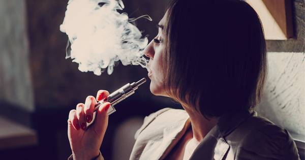 Instead Of Quitting Cigarettes, Smokers Are Turning To E-Cigs In The New Year