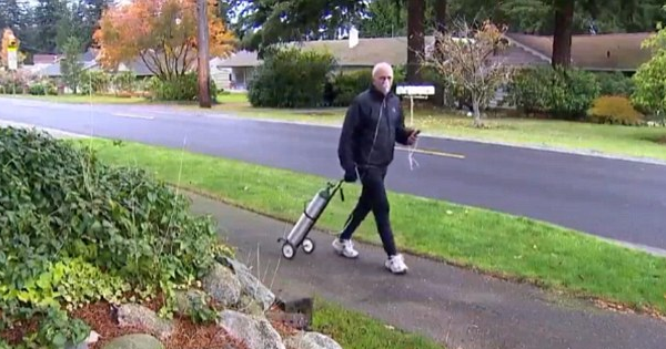 A Patient With Terminal Lung Cancer Walks A Full Marathon While Towing His Oxygen Tank