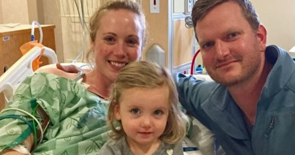 After Receiving Devastating News About Her Health, Pregnant Mom Decides To Become A Hero For Her Unborn Twins