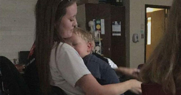 Mom Is Stunned Speechless When She Sees This Alarming Photo On Her Daughter