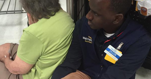 Walmart Employee Sits On The Floor During His Shift For One Incredible Reason