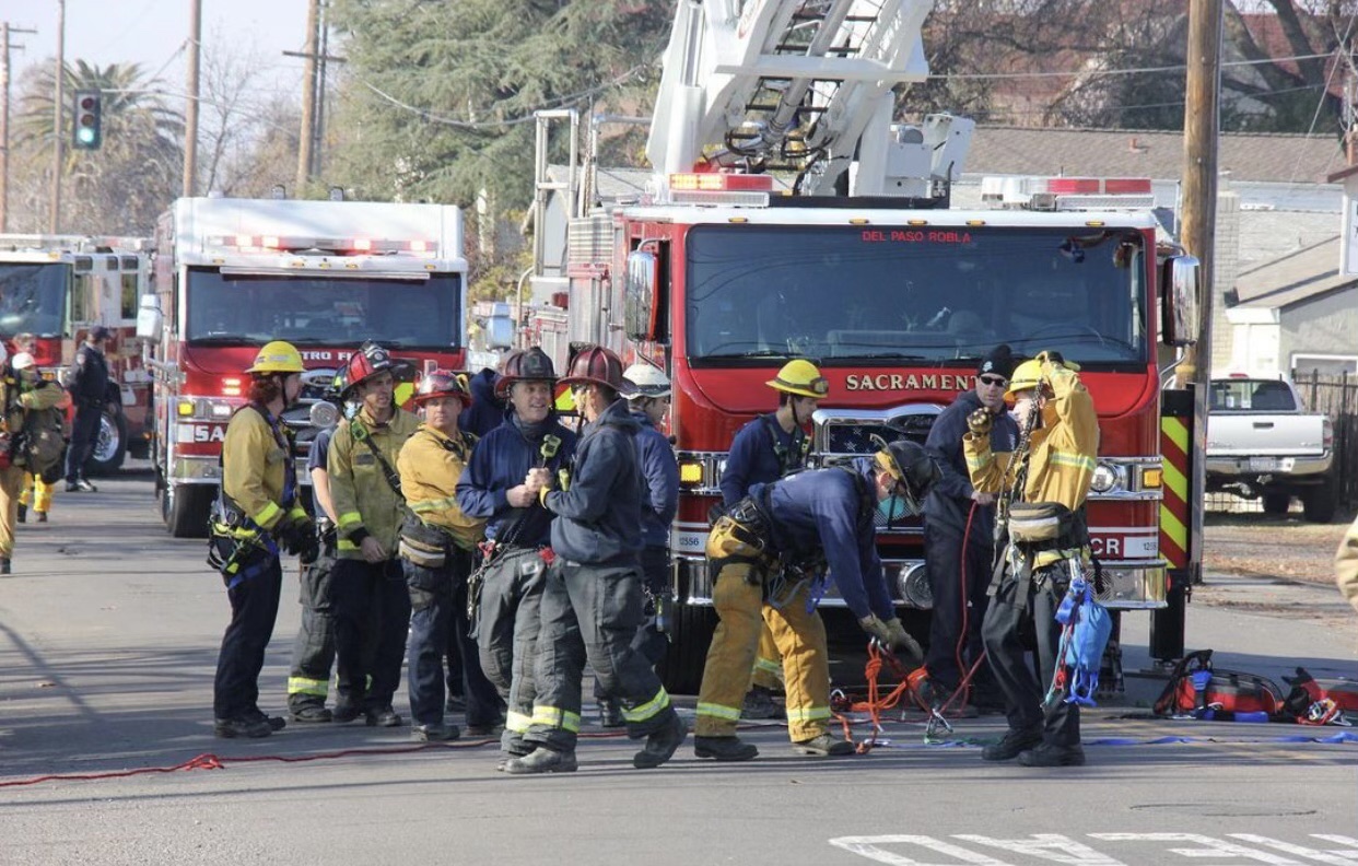 Sacramento Metro Fire Saves Santa in Rio Linda