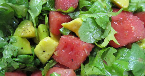 4 Must-Know Tips For Keeping Your Favorite Salads Interesting