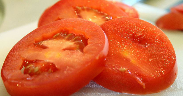 How Tomato Juice Can Become Your Skin